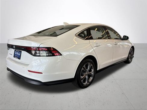 Used 2023 Honda Accord EX image 7