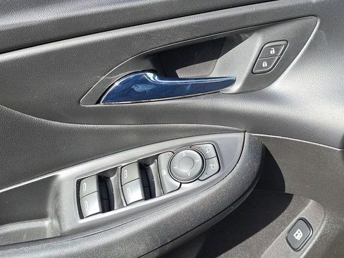 Used 2018 Chevrolet Volt LT w/ Comfort Package image 23