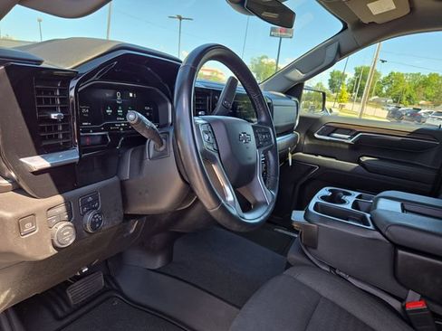 Used 2023 Chevrolet Silverado 1500 RST w/ Redline Edition AWD/4WD image 26