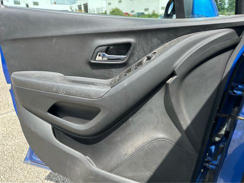 Used 2016 Chevrolet Trax LT w/ LPO, Protection Package AWD/4WD image 18