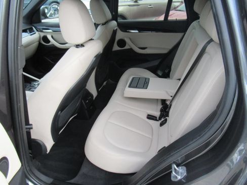 Used 2022 BMW X1 sDrive28i w/ Premium Package FWD image 33