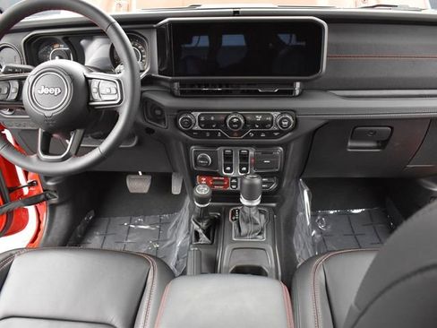 Used 2024 Jeep Wrangler Rubicon image 9