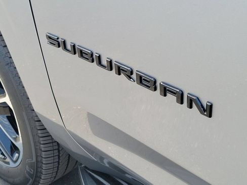 Used 2026 Chevrolet Suburban RST w/ Comfort Package AWD/4WD image 33