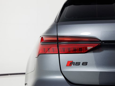 Used 2025 Audi RS 6 performance AWD/4WD image 84