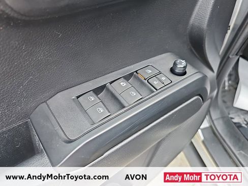 Used 2022 Toyota Tacoma SR AWD/4WD image 12