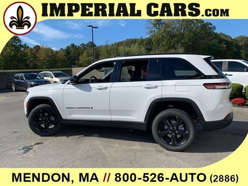 New 2025 Jeep Grand Cherokee Altitude image 7