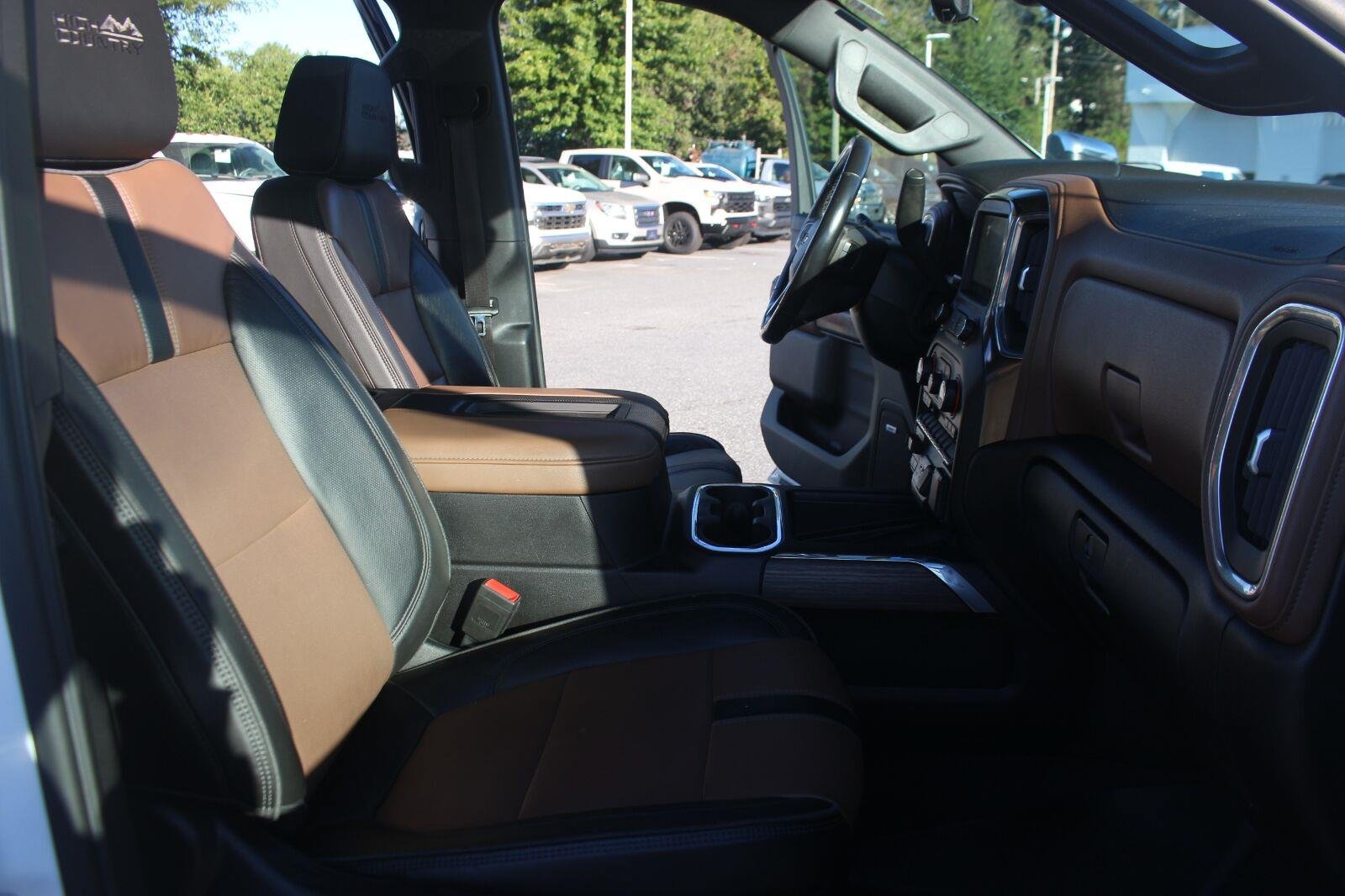 Used 2021 Chevrolet Silverado 2500 High Country AWD/4WD image 36