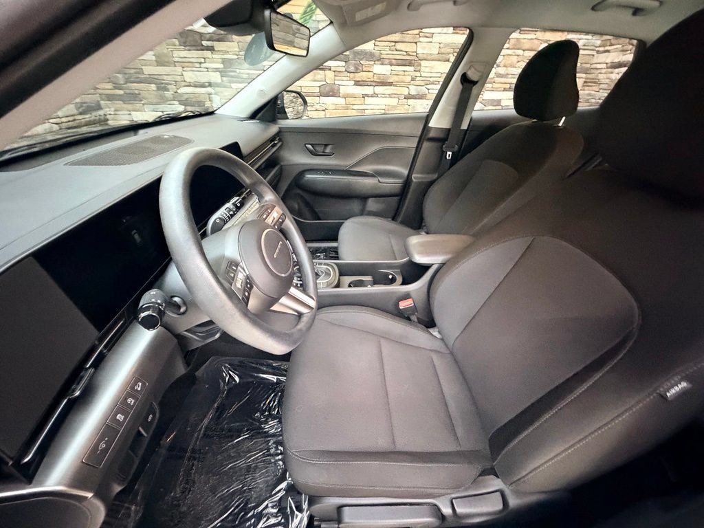 Used 2024 Hyundai Kona SE AWD/4WD image 20