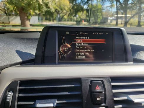 Used 2015 BMW 320i xDrive Sedan image 21