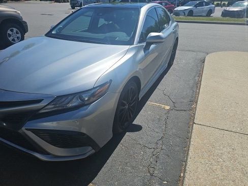 Used 2022 Toyota Camry XSE w/ Navigation Package image 10