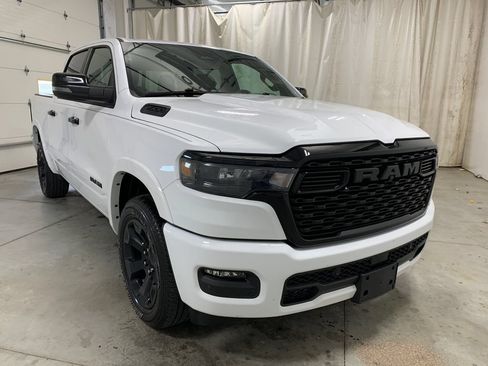 Used 2025 RAM 1500 Big Horn AWD/4WD image 13