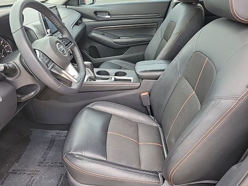 Used 2020 Nissan Altima 2.5 SR w/ Premium Package image 11