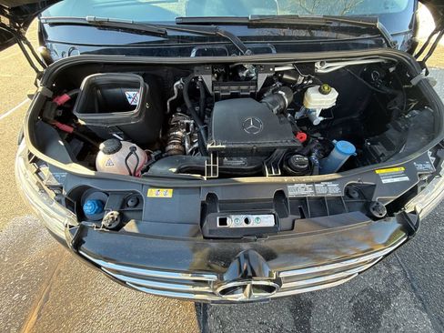 Used 2023 Mercedes-Benz Sprinter 3500 image 33