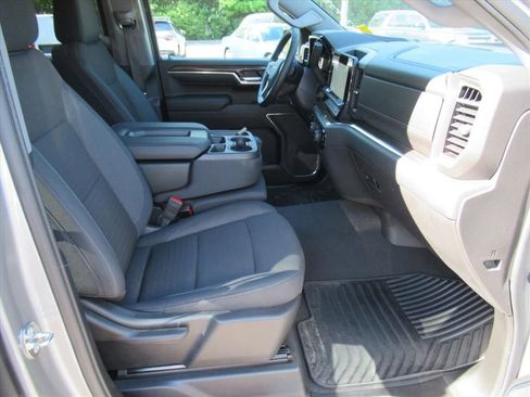 Used 2024 Chevrolet Silverado 1500 LT image 10