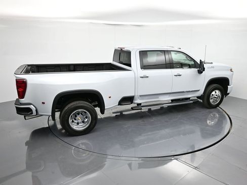 New 2026 Chevrolet Silverado 3500 High Country w/ Technology Package image 32