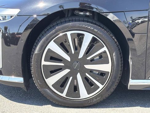 Used 2024 Lucid Air Touring image 26