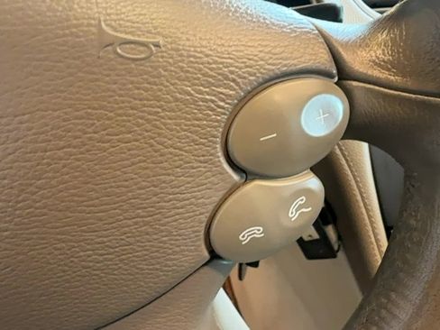 Used 2005 Mercedes-Benz SL 500 image 34