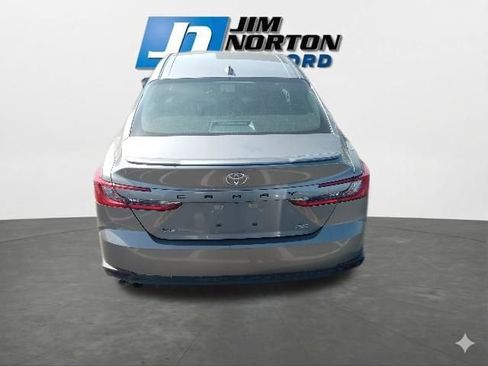 Used 2025 Toyota Camry SE FWD image 8