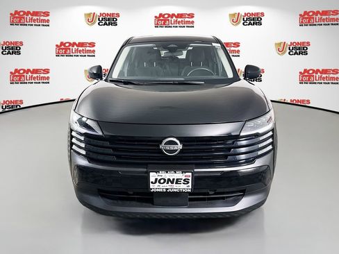 Certified 2025 Nissan Kicks SV FWD image 11