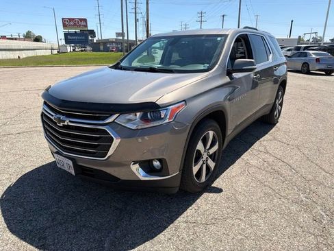 Used 2018 Chevrolet Traverse LT AWD/4WD image 3