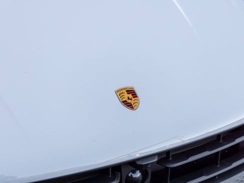 Certified 2023 Porsche Macan S image 15