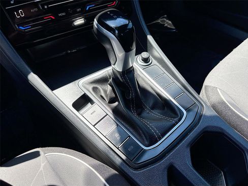 Used 2025 Volkswagen Jetta Sport FWD image 16