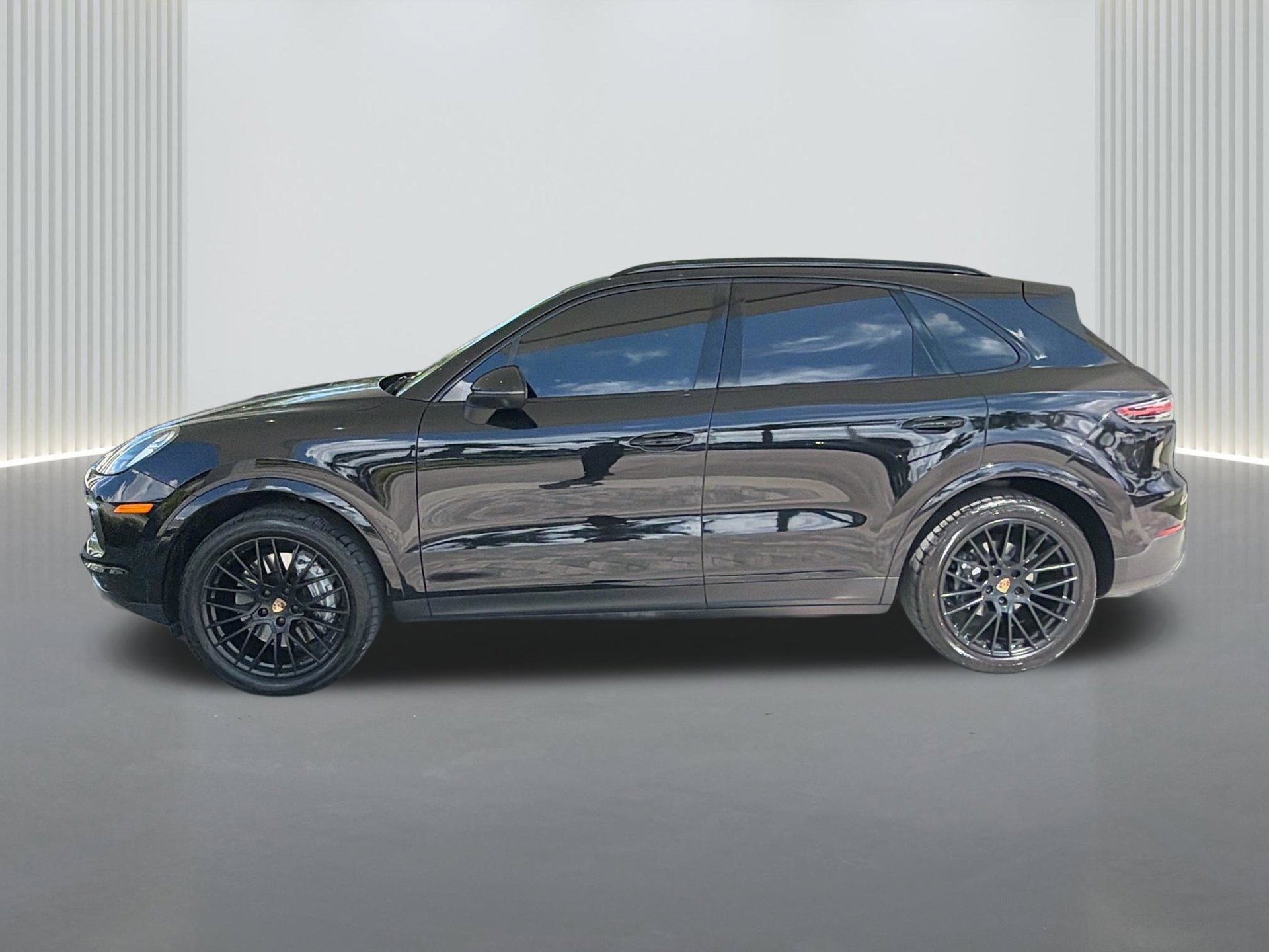 Used 2022 Porsche Cayenne AWD/4WD image 2