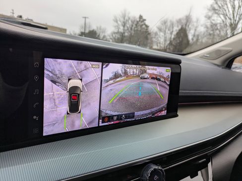 Certified 2025 Nissan Murano SL image 14