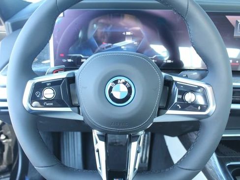 New 2026 BMW i7 xDrive60 w/ Executive Package image 15