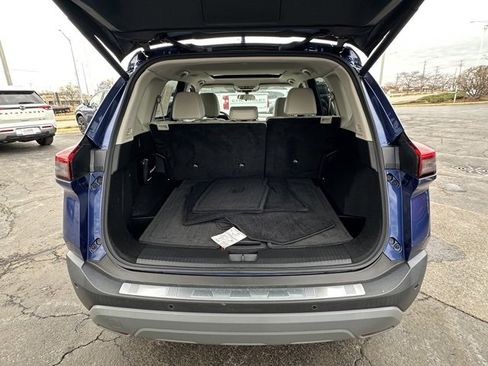 Certified 2023 Nissan Rogue SV w/ SV Premium Package image 17