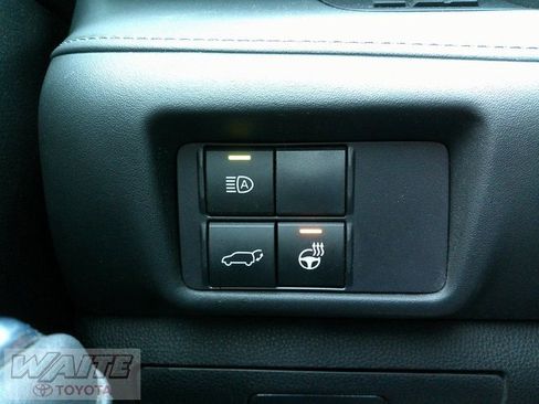 Certified 2022 Toyota Highlander Limited image 18