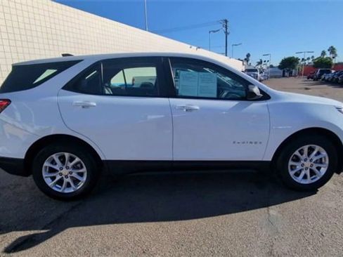 Used 2021 Chevrolet Equinox LS image 9