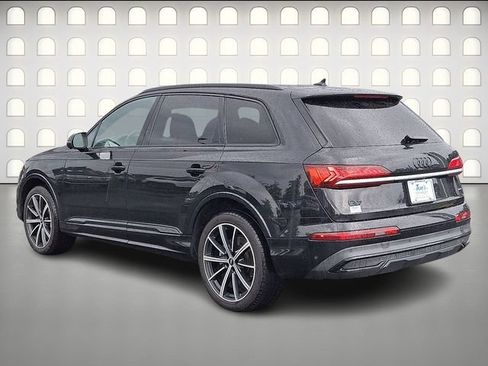 Used 2021 Audi Q7 3.0T Premium Plus w/ Premium Plus Package AWD/4WD image 5