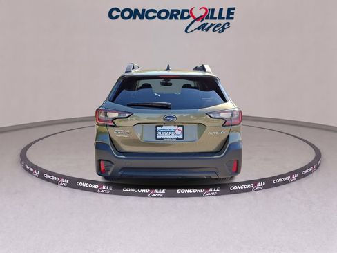Used 2021 Subaru Outback Premium AWD/4WD image 5