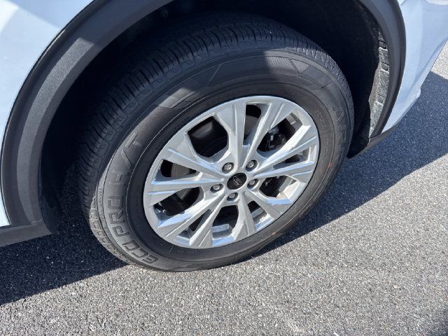 Used 2025 Ford Escape Active AWD/4WD image 11