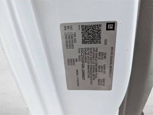 Used 2020 Chevrolet Express 3500 w/ Driver Convenience Package image 25