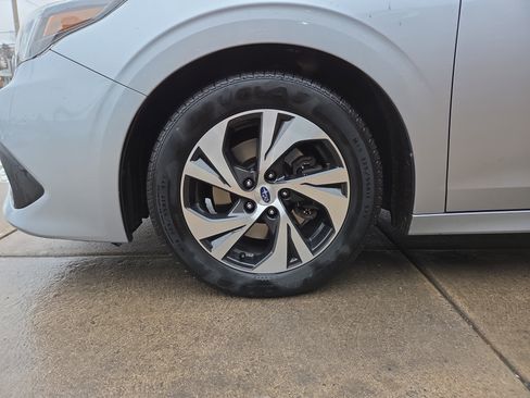 Used 2021 Subaru Legacy Premium image 11