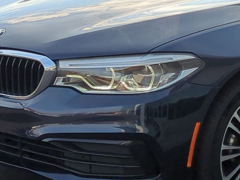 Used 2019 BMW 530e w/ Convenience Package image 6