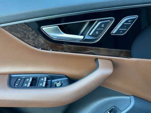 Used 2017 Audi Q7 3.0T Premium Plus w/ Premium Plus Package image 11