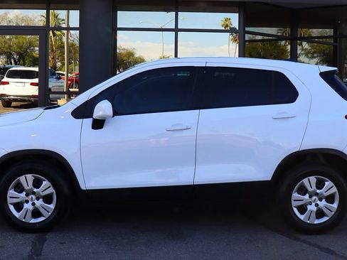 Used 2016 Chevrolet Trax LS w/ LPO, Cargo Package FWD image 8