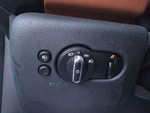 Used 2021 MINI Cooper S image 25