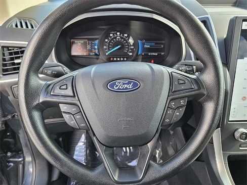 Certified 2024 Ford Edge SE image 14