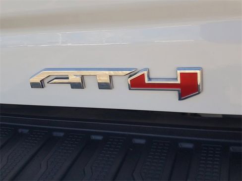 Used 2024 GMC Sierra 2500 AT4 w/ AT4 Premium Plus Package image 5