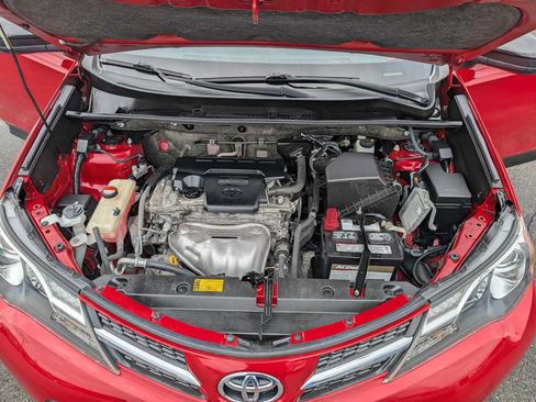 Used 2015 Toyota RAV4 LE AWD/4WD image 14