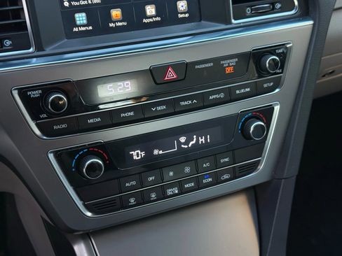 Used 2017 Hyundai Sonata SE image 37