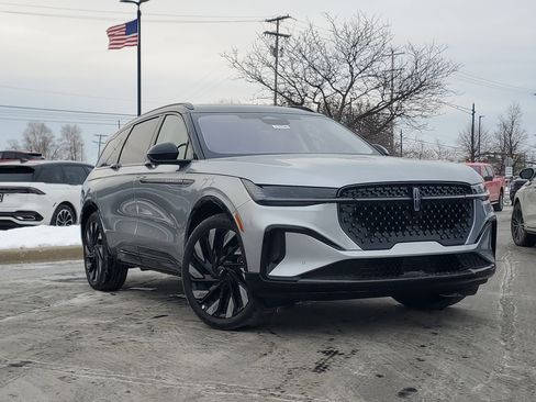 New 2026 Lincoln Nautilus Reserve w/ Jet Appearance Package image 1