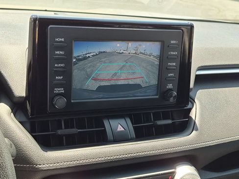 Used 2019 Toyota RAV4 LE w/ Carpet Mat Package FWD image 24
