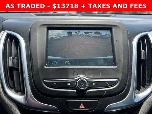 Used 2018 Chevrolet Equinox LS FWD image 23