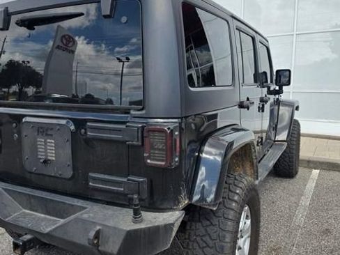 Used 2014 Jeep Wrangler Unlimited Sahara AWD/4WD image 8