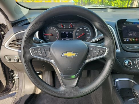 Used 2023 Chevrolet Malibu LT FWD image 32